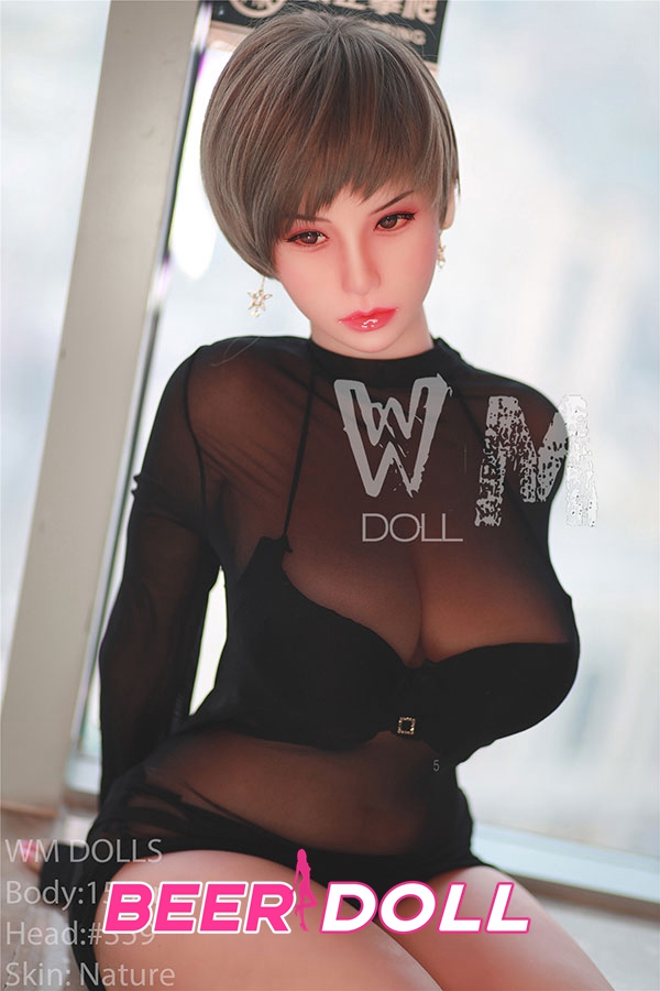 Sex doll Betty